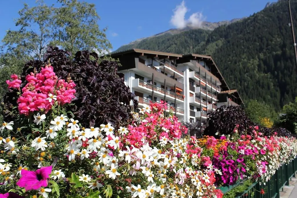 Periades, Central Chamonix Apt France
